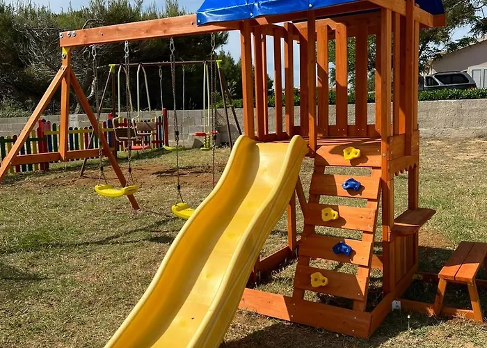 Beachside Marija Vir